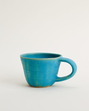 šálka na kávu tyrkysovej farby handmade šálka keramika